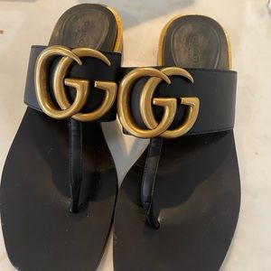 Gucci Black and Gold GG Thong Sandal Size 7.5